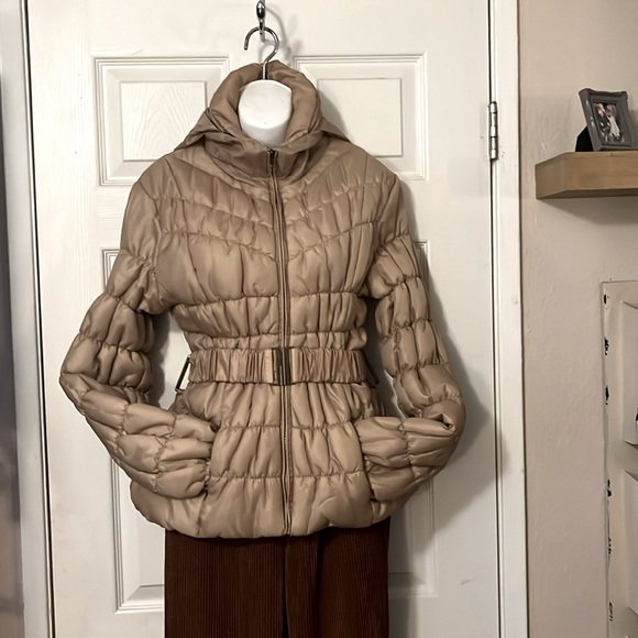 Gold Short Puffer Hoodie Coat by New York Yoki Collection Size XL - Picture 3 of 8